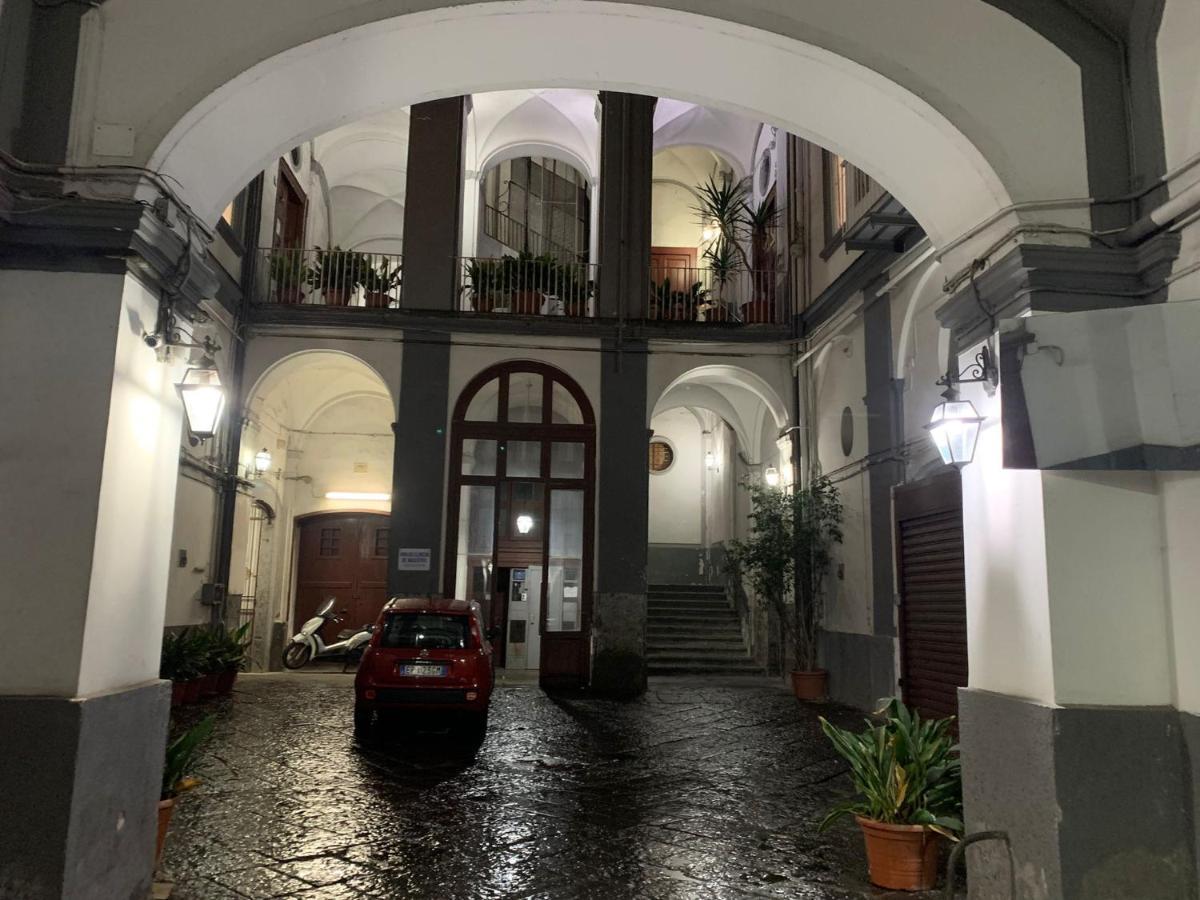 I Gironi Di Dante Apartment Napoli Ngoại thất bức ảnh