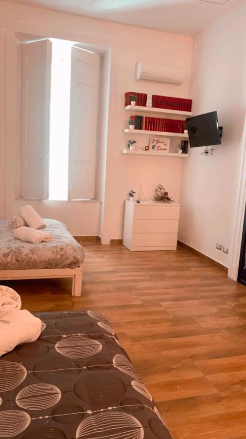 I Gironi Di Dante Apartment Napoli Ngoại thất bức ảnh